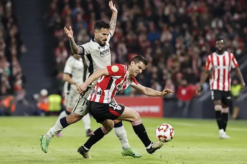 كأس ملك إسبانيا.. أوساسونا يُقصي حامل اللقب.. وسوسيداد يعبر إلى ربع النهائي